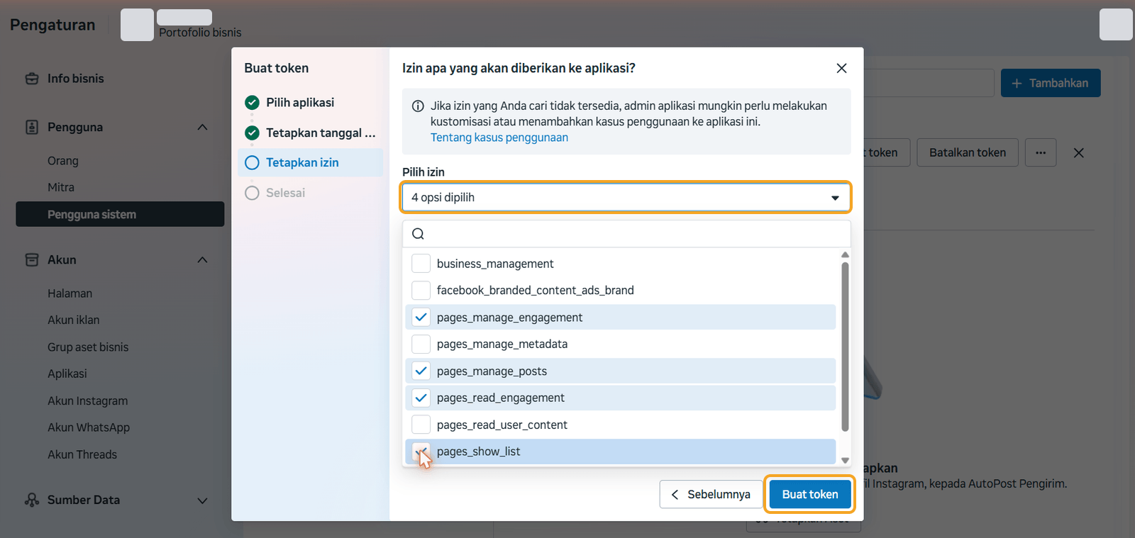 Langkah izin: kotak "Pilih izin" berisi "4 opsi dipilih"; di daftar, pages_manage_engagement, pages_manage_posts, pages_read_engagement, dan pages_show_list tercentang, sedangkan business_management, facebook_branded_content_ads_brand, pages_manage_metadata, dan pages_read_user_content tidak. Tombol "Buat token" disorot.