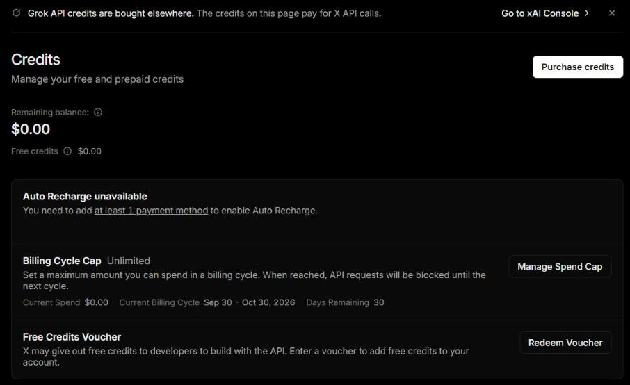 Halaman "Credits" di X Developer Console sebelum membeli: pita "Grok API credits are bought elsewhere. The credits on this page pay for X API calls.", tombol "Purchase credits", Remaining balance $0.00, Free credits $0.00, kotak "Auto Recharge unavailable — You need to add at least 1 payment method to enable Auto Recharge.", "Billing Cycle Cap — Unlimited" dengan tombol "Manage Spend Cap", dan "Free Credits Voucher" dengan tombol "Redeem Voucher".