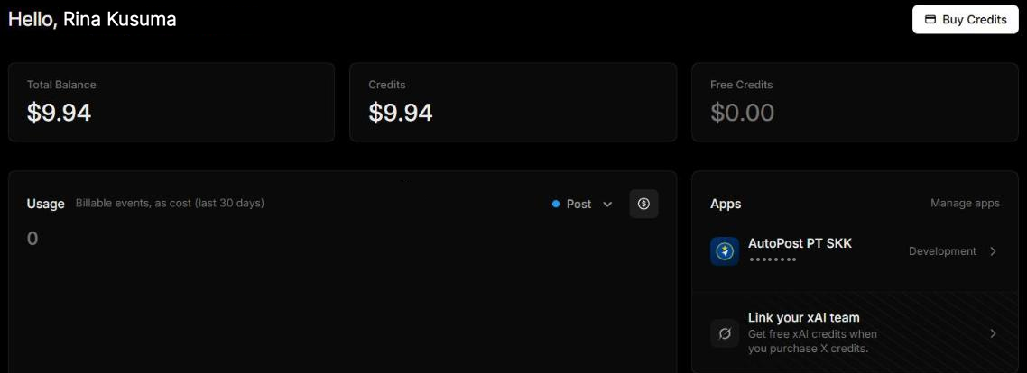 Dasbor X Developer Console keadaan akhir: sapaan "Hello, Rina Kusuma", tombol "Buy Credits", kartu Total Balance $9.94, Credits $9.94, Free Credits $0.00, kartu Usage, dan kartu Apps berisi "AutoPost PT SKK" berikon AutoPost (ID disamarkan) berstatus Development, serta "Link your xAI team".