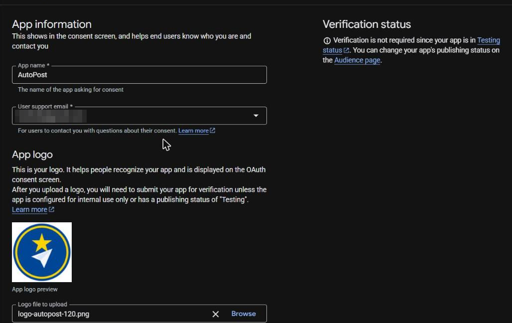 Halaman Branding: App information (App name "AutoPost", User support email disamarkan), App logo dengan pratinjau logo AutoPost (bintang dan panah di lingkaran emas berlatar biru) dan berkas "logo-autopost-120.png", serta Verification status "Verification is not required since your app is in Testing status."